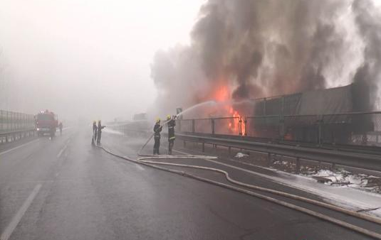 京哈高速车祸